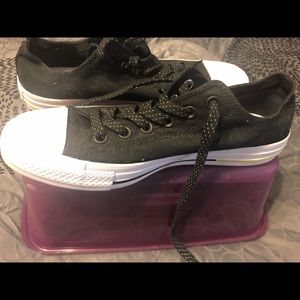 Converse size 8